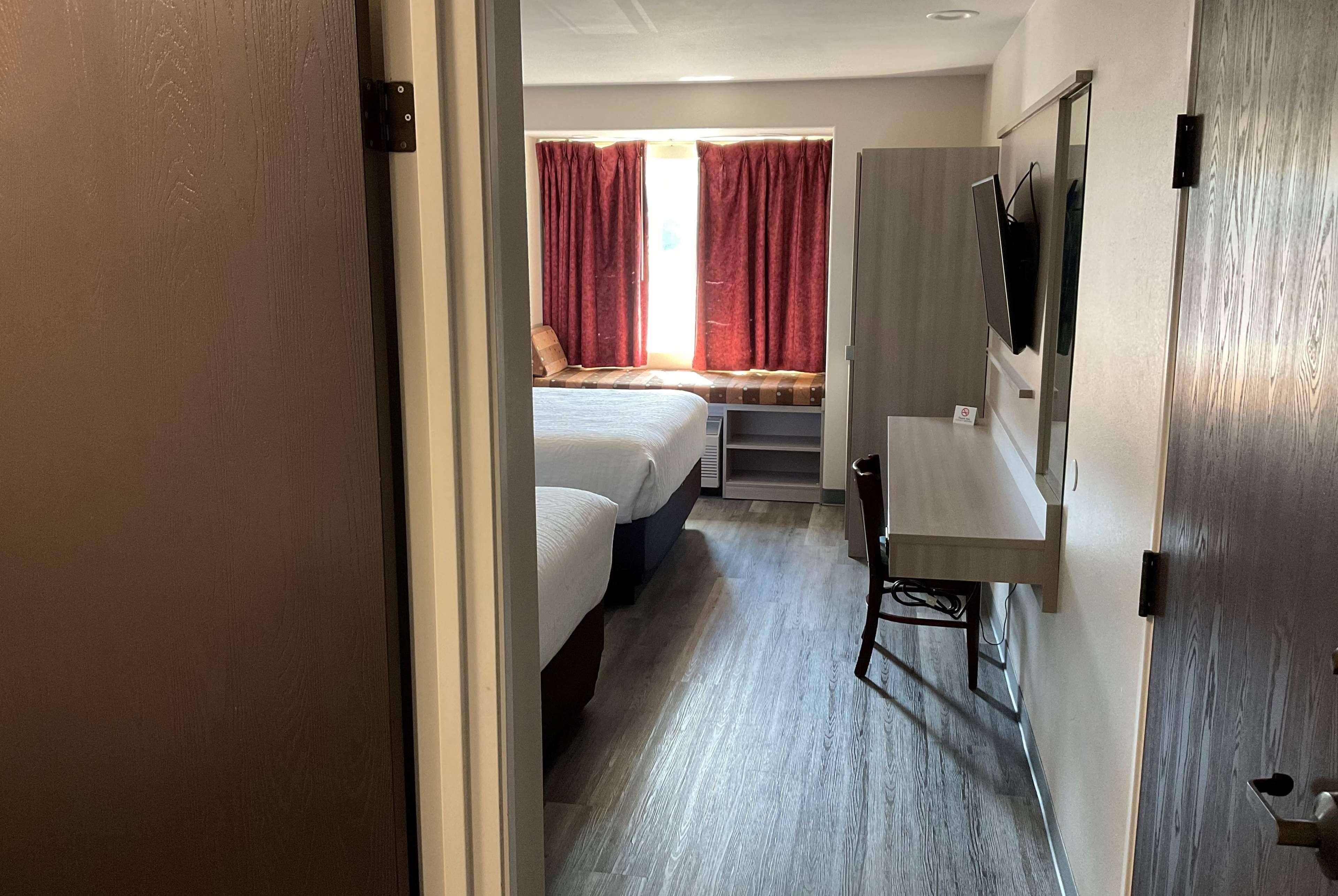 Microtel Inn And Suites Clarksville Ngoại thất bức ảnh