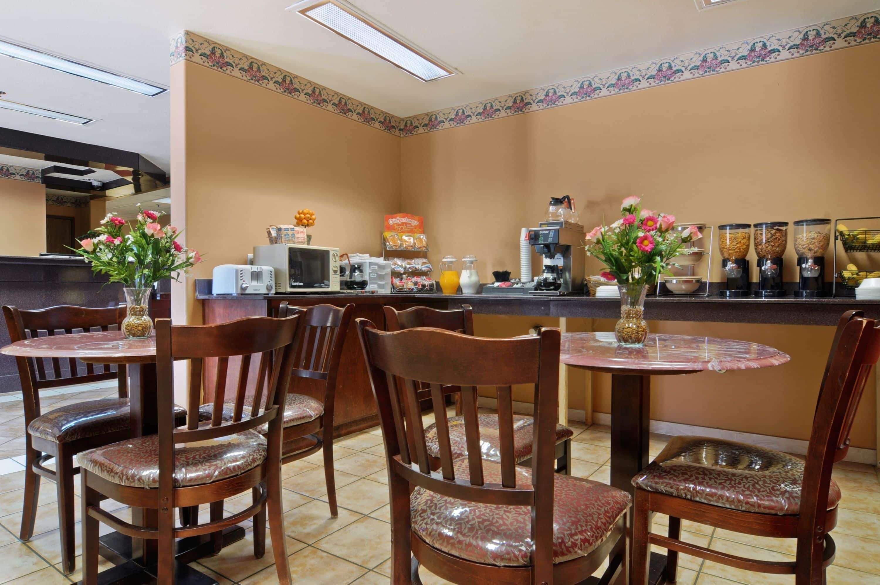 Microtel Inn And Suites Clarksville Ngoại thất bức ảnh