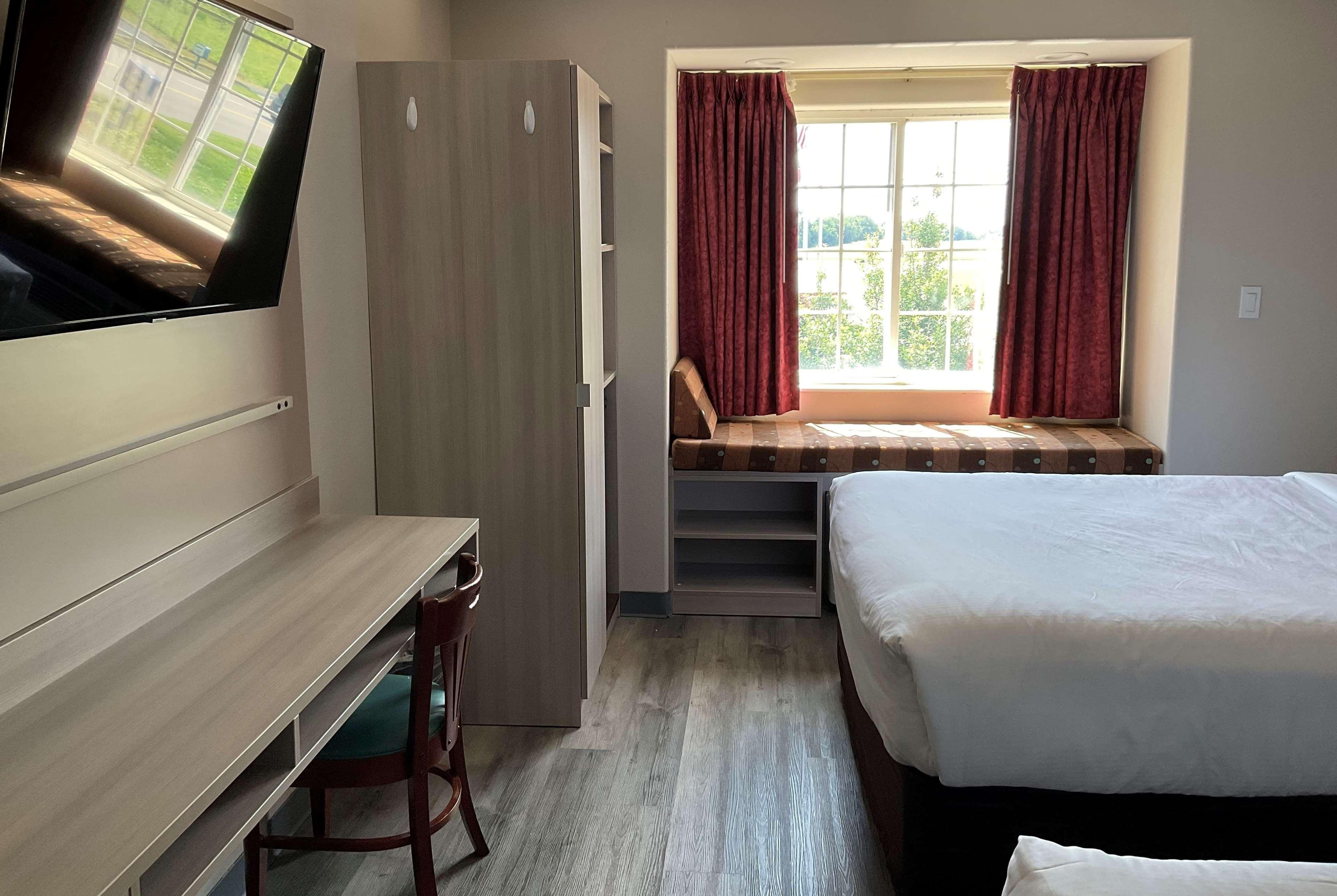 Microtel Inn And Suites Clarksville Ngoại thất bức ảnh