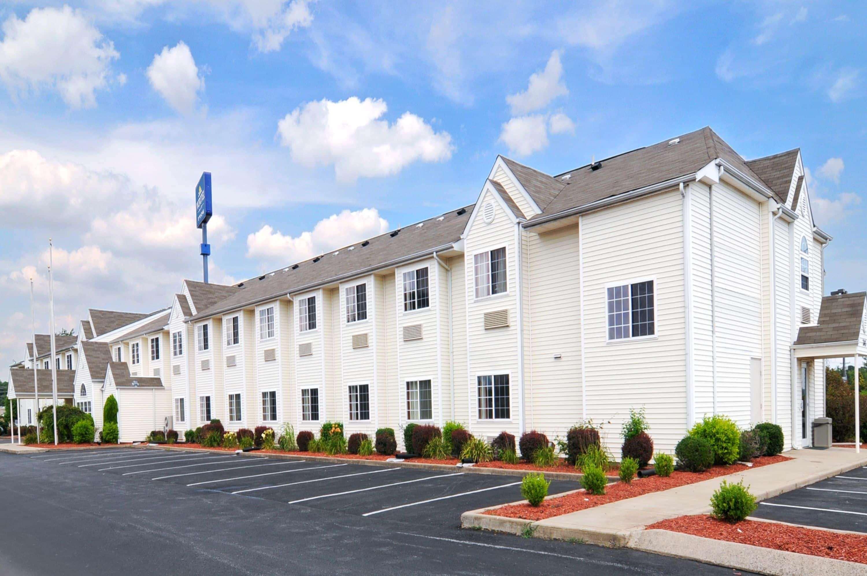 Microtel Inn And Suites Clarksville Ngoại thất bức ảnh