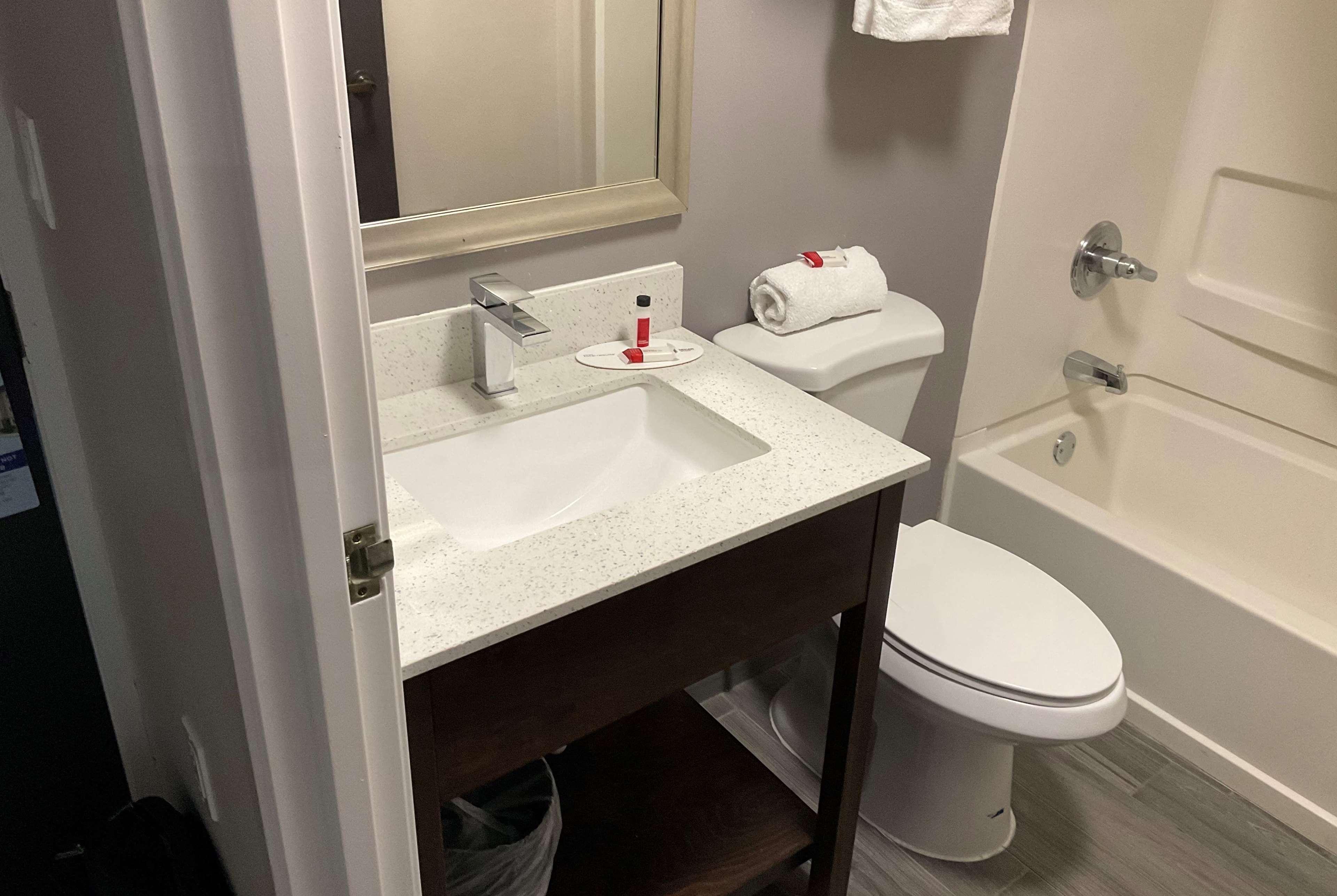 Microtel Inn And Suites Clarksville Ngoại thất bức ảnh